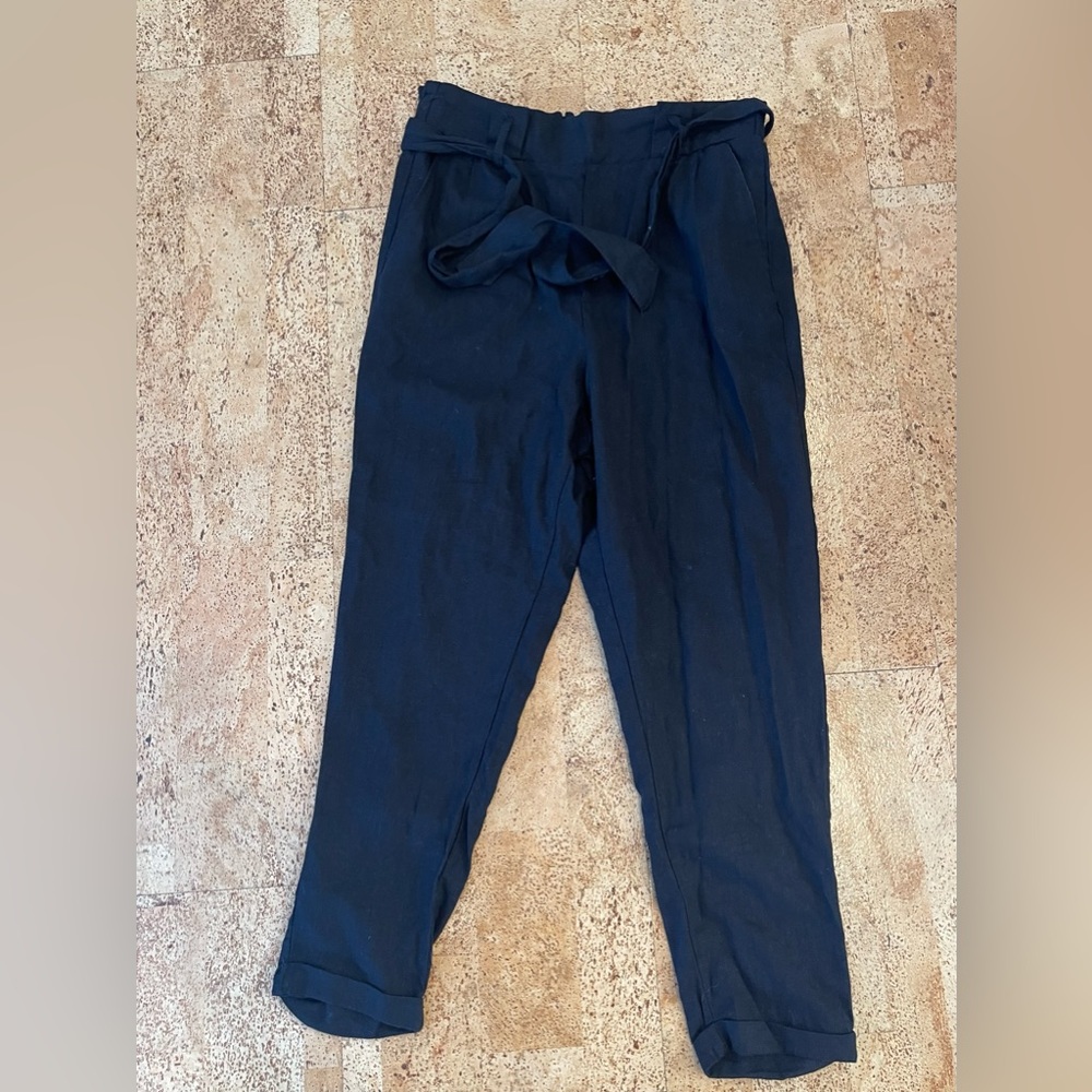 Black Lane tree Linen pants. Size M